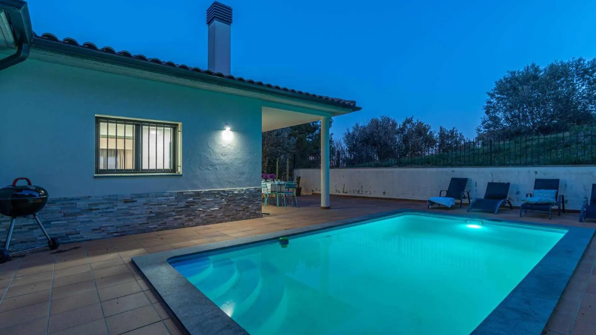 Jouvacations Villa Domenec Figueras