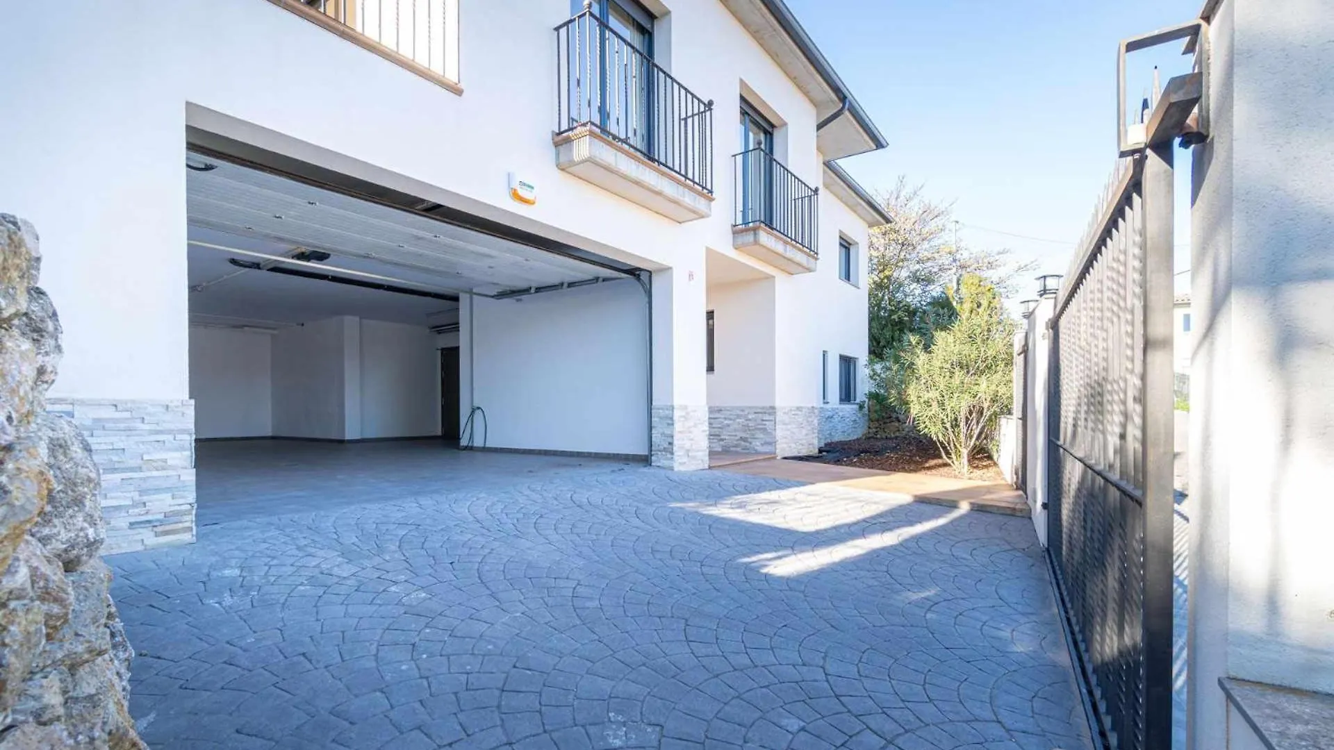 Jouvacations Villa Domenec Figueras 0*,  España