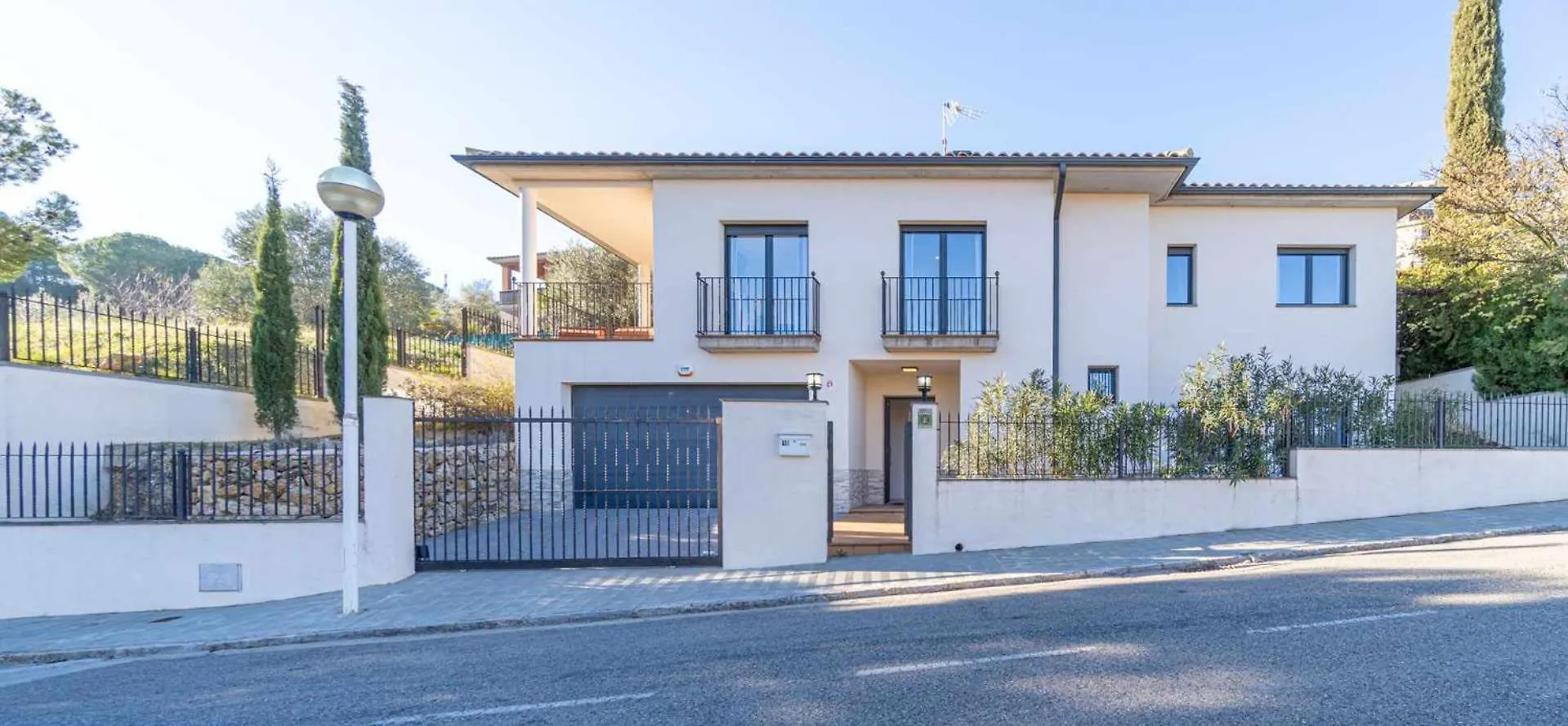 Jouvacations Villa Domenec Figueras